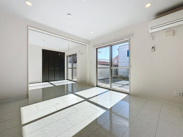 StellaⅡの居間・リビング