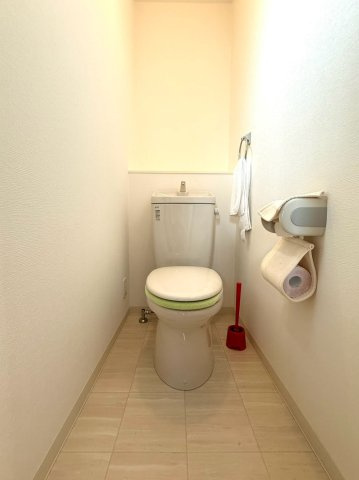 山荘町　戸建のトイレ