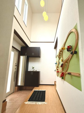 山荘町　戸建の玄関