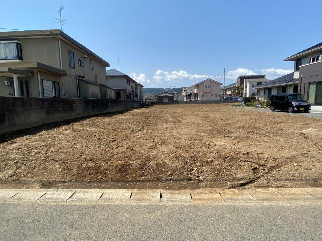 勿来町酒井酒井原 330坪の前面道路含む現地写真|前面道路(東側)から撮影した写真です