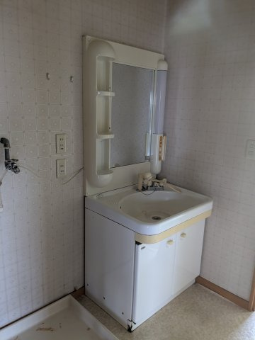 中古戸建　藤塚町の独立洗面台