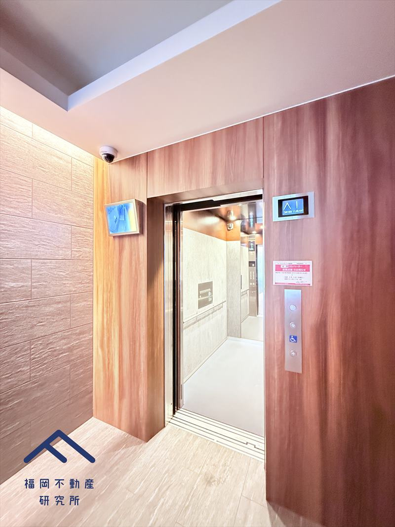 オープンレジデンシア薬院南のエントランス