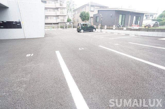 熊本市北区龍田９丁目の賃貸マンションの駐車場