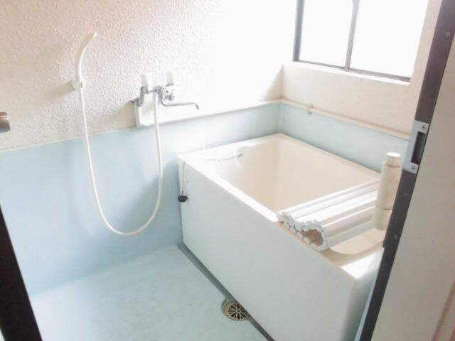 ハイツピクニックの浴室