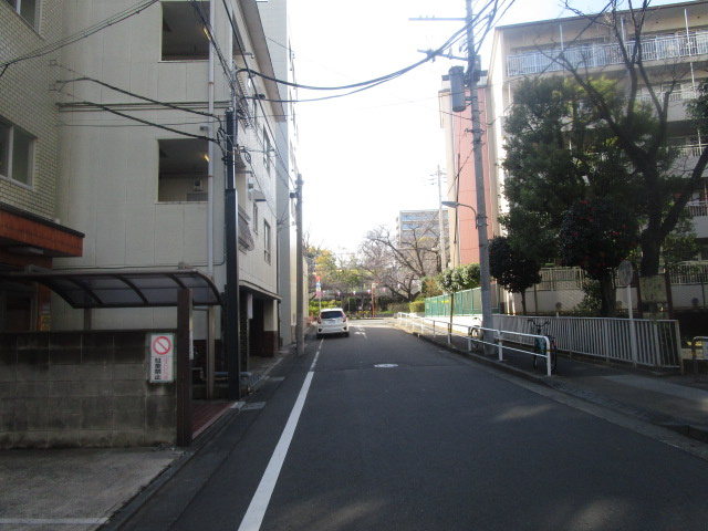 品川区南大井６丁目の倉庫の周辺