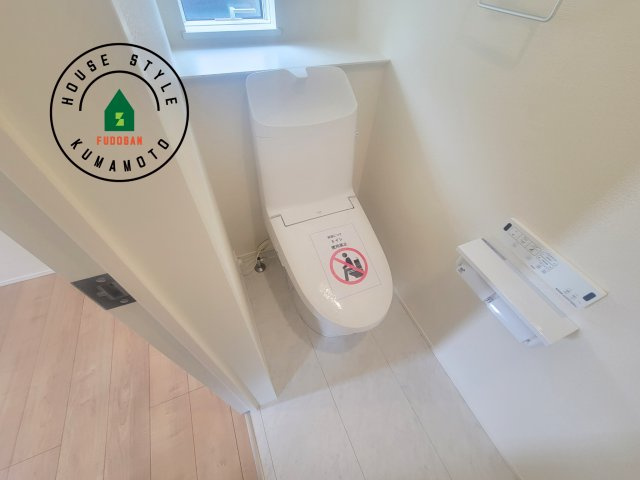 熊本市北区龍田1丁目第1-3棟（1号棟）のトイレ|温水洗浄便座を完備しております。2ヶ所にトイレがあるのは朝の慌ただしい時間も安心です。