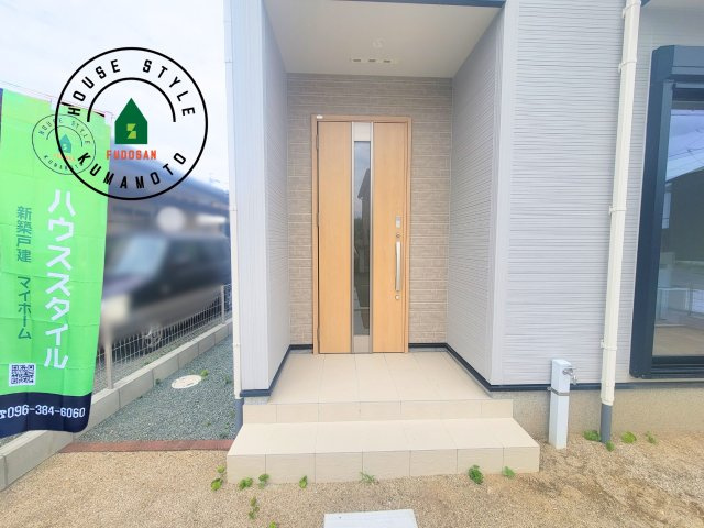 熊本市北区龍田1丁目第1-3棟（1号棟）の玄関|おでかけの時も帰った時も、「我が家」を最初に感じでもらえる素敵な空間に。