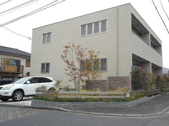 サンヒルズ中川の外観|南東向き日当たり良好/ 閑静な住宅街