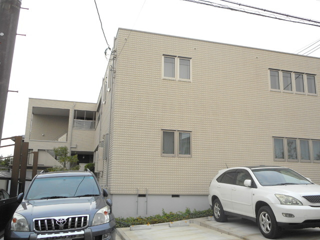 サンヒルズ中川の駐車場|敷地内駐車場