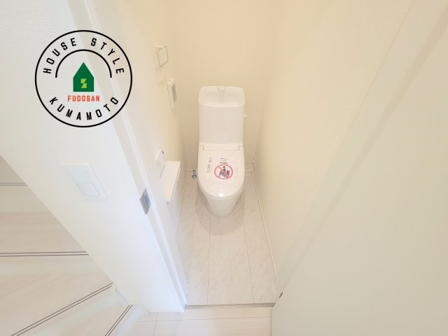 熊本市北区龍田1丁目第1-3棟（2号棟）のトイレ|温水洗浄便座を完備しております。2ヶ所にトイレがあるのは朝の慌ただしい時間も安心です。