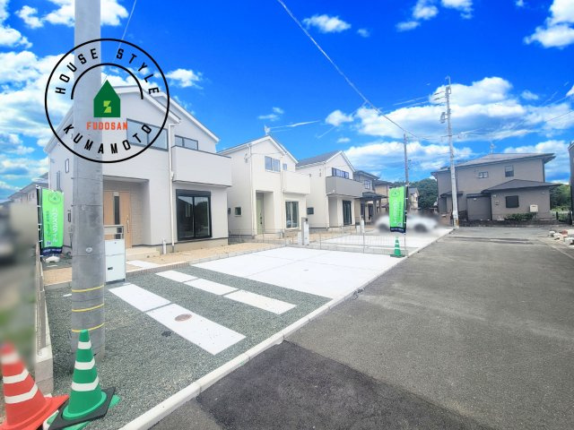 熊本市北区龍田1丁目第1-3棟（2号棟）の前面道路含む現地写真|見学の時間などお気軽にお問い合わせ下さい。