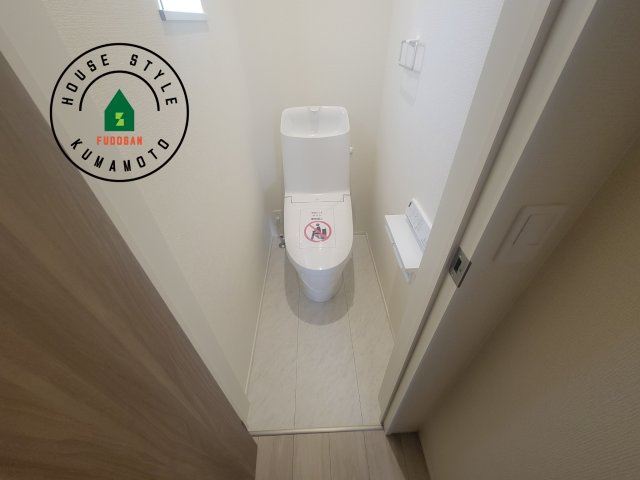 熊本市北区龍田1丁目第1-3棟（3号棟）のトイレ|温水洗浄便座を完備しております。2ヶ所にトイレがあるのは朝の慌ただしい時間も安心です。