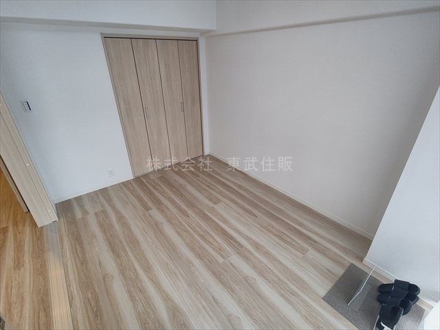 【洋室】 | コスモ鶴瀬ステーションスクエア | 洋室6.1帖、使い勝手のいい洋室です