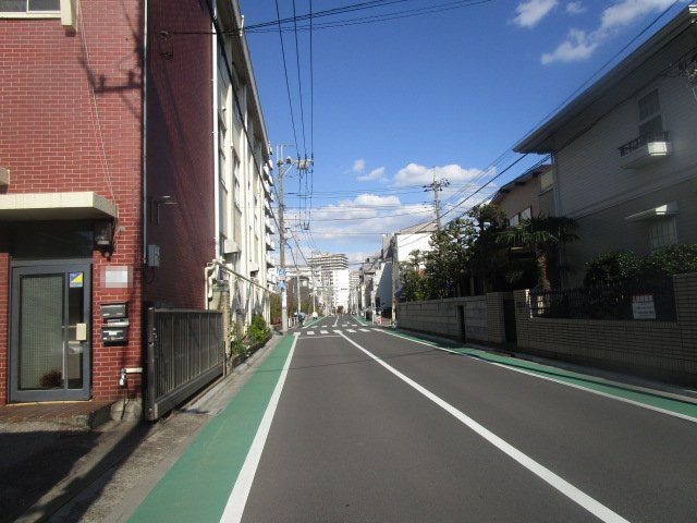 板橋区小豆沢２丁目の倉庫の周辺