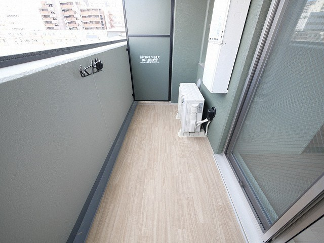 Luxe新大阪西のバルコニー