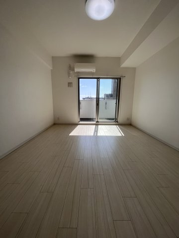 大阪市城東区中央２丁目の賃貸マンションの居間・リビング