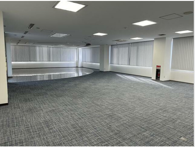 東栄町貸事務所の内装