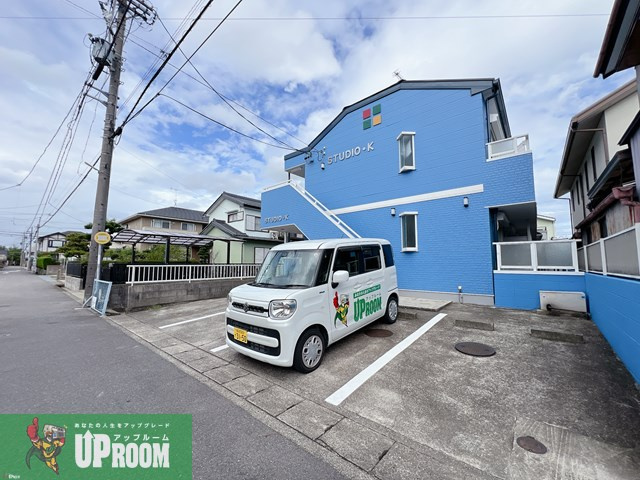 スタジオKの駐車場