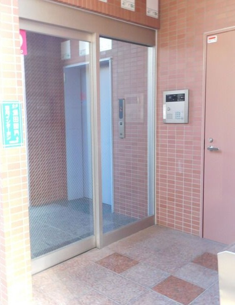 メルツハイム北村のエントランス