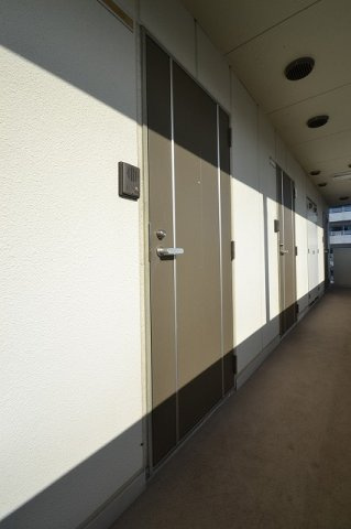 コウゴ・リヨービルの玄関|ゆったりとした玄関です
