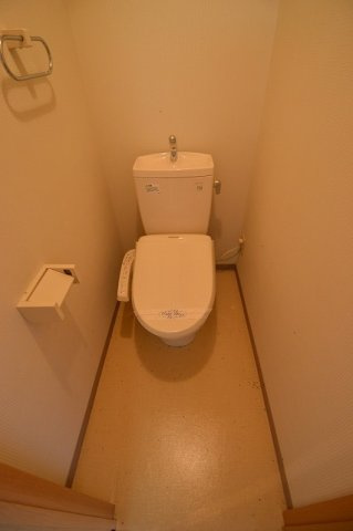 コウゴ・リヨービルのトイレ|ゆったりとした空間のトイレです