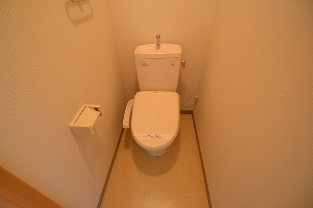 コウゴ・リヨービルのトイレ|コンパクトで使いやすいトイレです