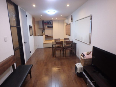 【居間・リビング】 | 松園町中古戸建