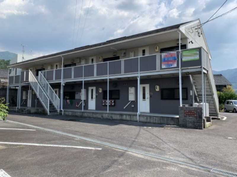 シャンポールⅡの外観|落ち着いた外観です