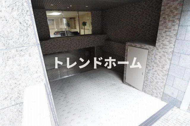 リーガル南船場Ⅱの駐車場