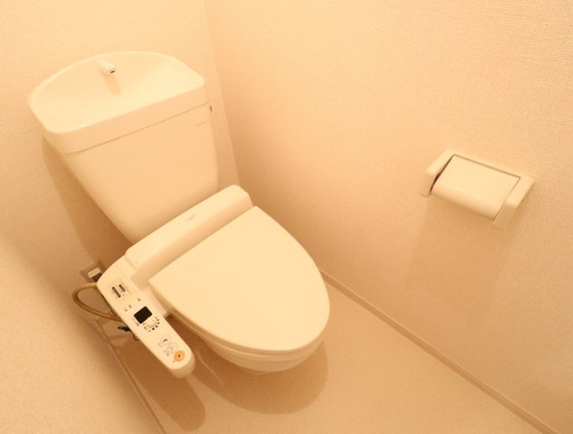 熊本市南区八幡１０丁目のアパートのトイレ