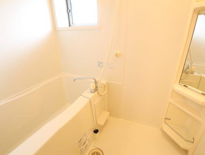 熊本市南区八幡１０丁目のアパートの浴室