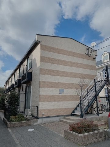 レオパレスＢｅｌｌ　Ｃｏｕｒｔのエントランス|エントランスです