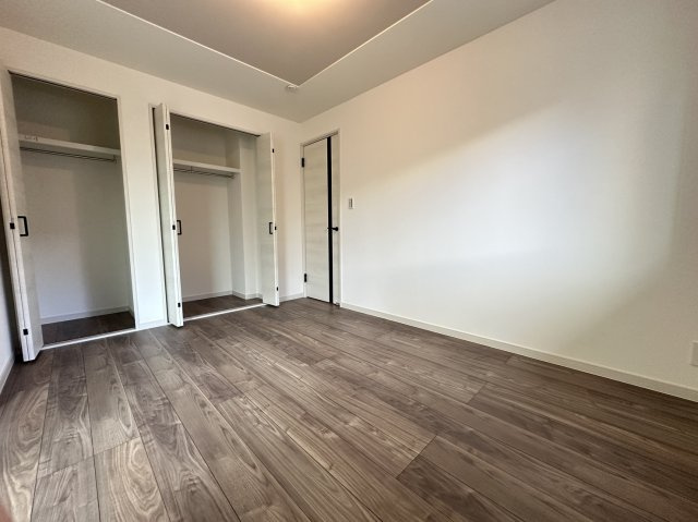 茅ヶ崎市松風台　新築一戸建ての洋室