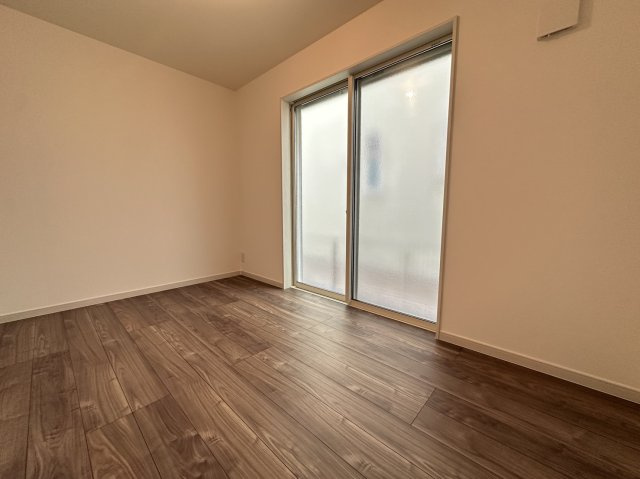 茅ヶ崎市松風台　新築一戸建ての洋室