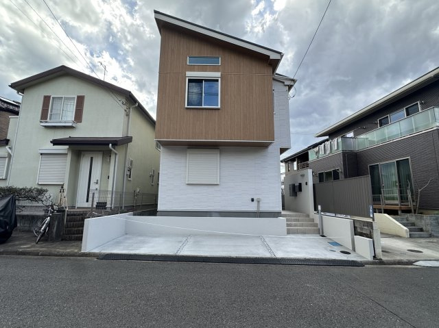 茅ヶ崎市松風台　新築一戸建ての外観