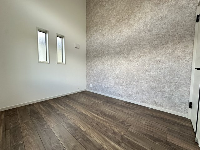 茅ヶ崎市松風台　新築一戸建ての洋室