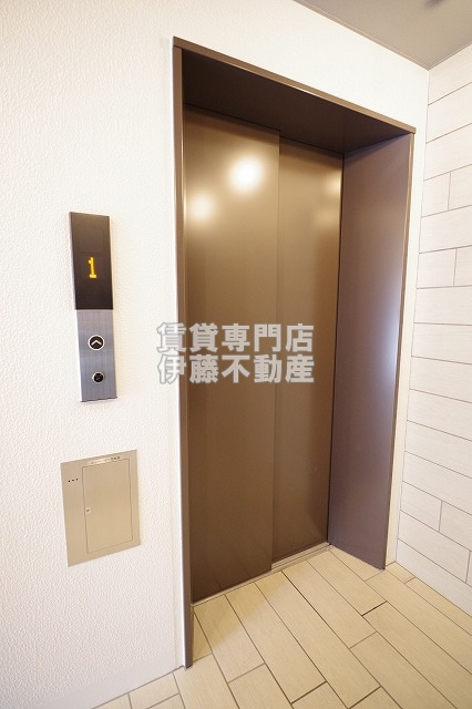 lives residence 浄心のロビー