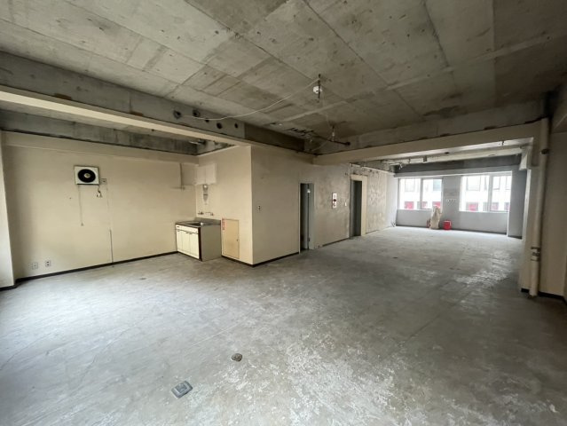 【内装】 | イレブンビル