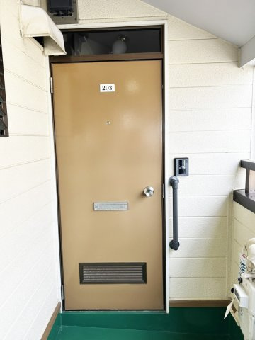 田中ハイツの玄関