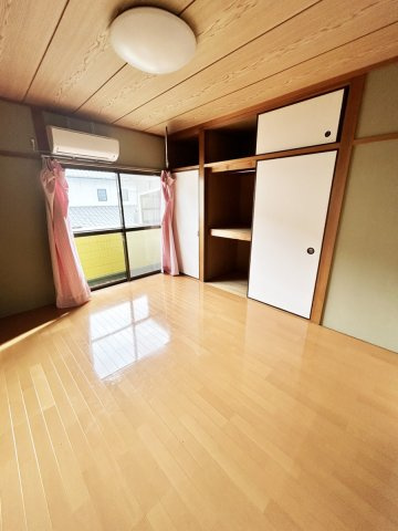 田中ハイツの居間・リビング