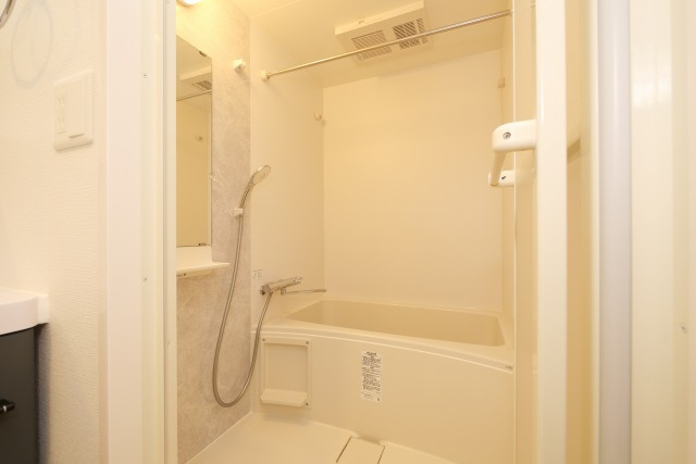 セレニテ新大阪ミラク弐番館の浴室