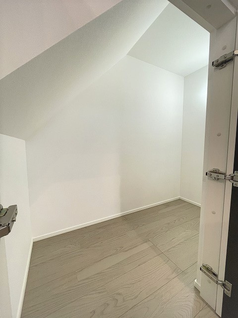 呉市焼山　一戸建　B号地の収納|階段下の空間を使った収納スペースです。ストックスペースとして活用できそうです。