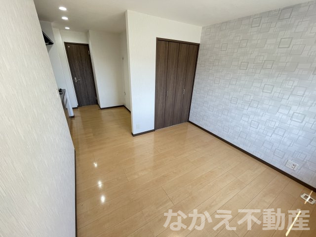 【寝室】 | 広くて明るい寝室