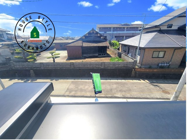 熊本市東区長嶺東1丁目第2-2棟（1号棟）　の展望|窓から緑が見える物件も魅力的です。