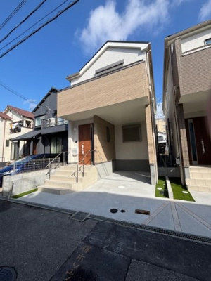 【前面道路含む現地写真】 | 神戸市垂水区霞ケ丘4丁目　新築戸建1号棟　仲介手数料無料！ | 前面道路含む現地写真です