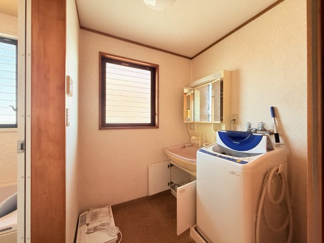 神栖市大野原3丁目中古住宅の独立洗面台