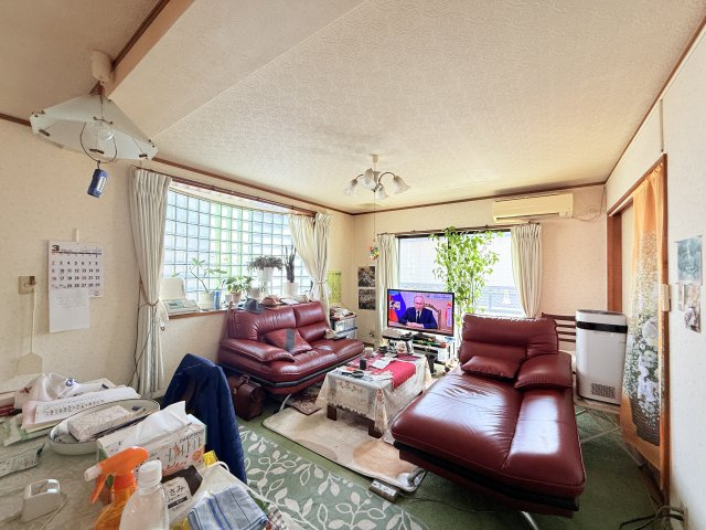 神栖市大野原3丁目中古住宅の居間・リビング