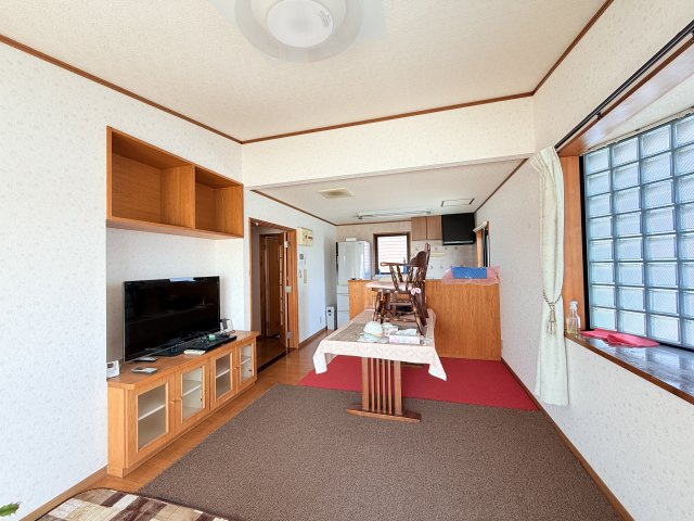 神栖市大野原3丁目中古住宅の居間・リビング