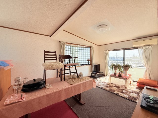 神栖市大野原3丁目中古住宅の居間・リビング