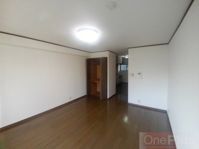 アルファ六甲の居間・リビング